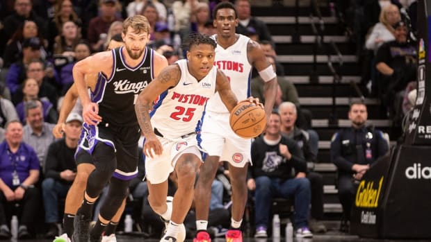 Feb 7, 2024; Sacramento, California, USA; Detroit Pistons guard Marcus Sasser (25) pushes the ball up the court during the fourth quarter at Golden 1 Center. Mandatory Credit: Ed Szczepanski-USA TODAY Sports